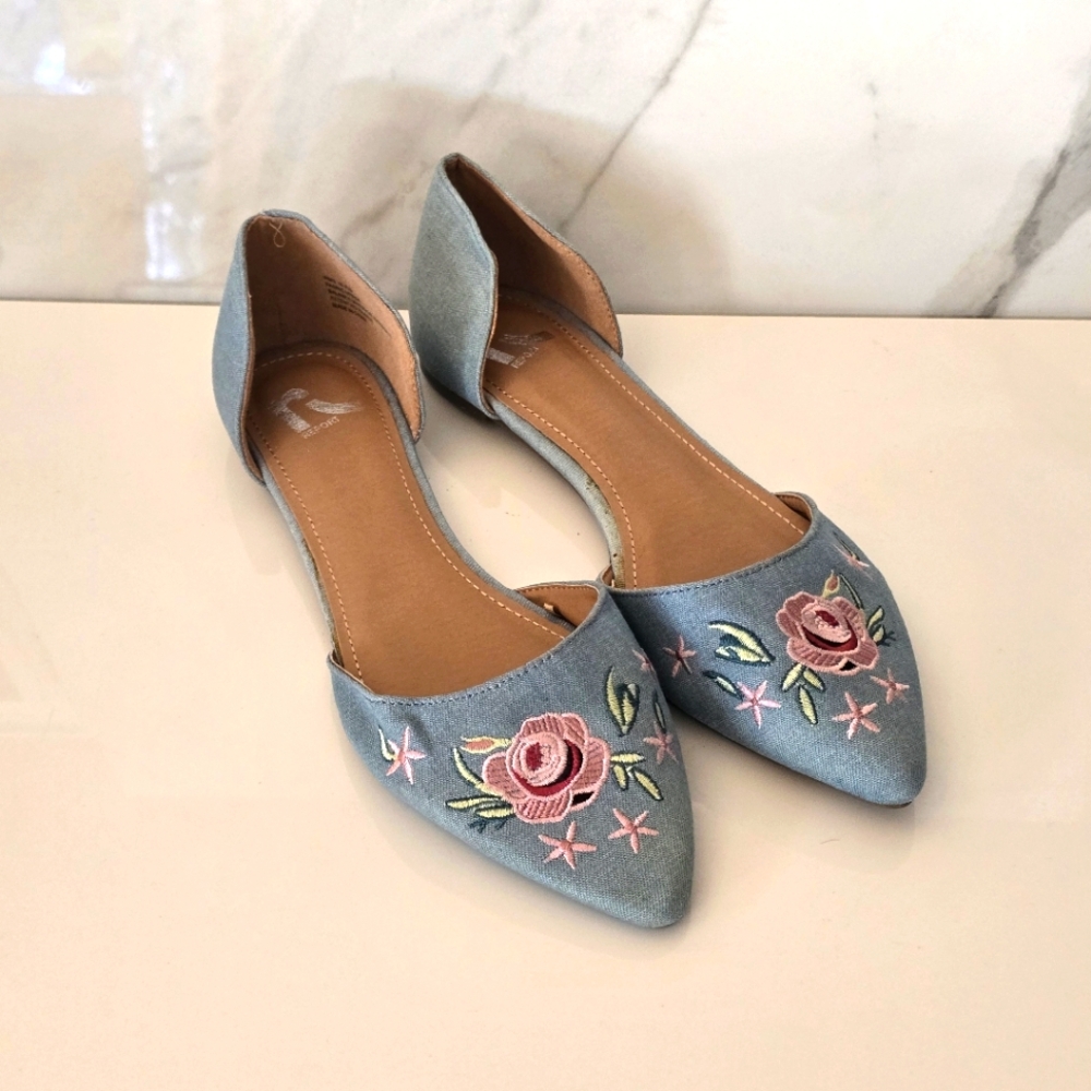 Report | FIG Denim Embroidered Floral pointy toe flats size 10